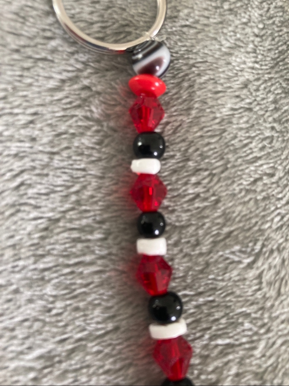 Red, black, white beaded keychain - Picture 2 of 4